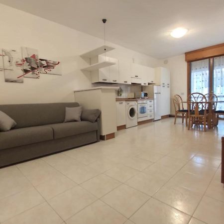 Bafile 18 - Piazza Marconi - Centrale - 50 Mt Dal Mare Лидо ди Йезоло Екстериор снимка