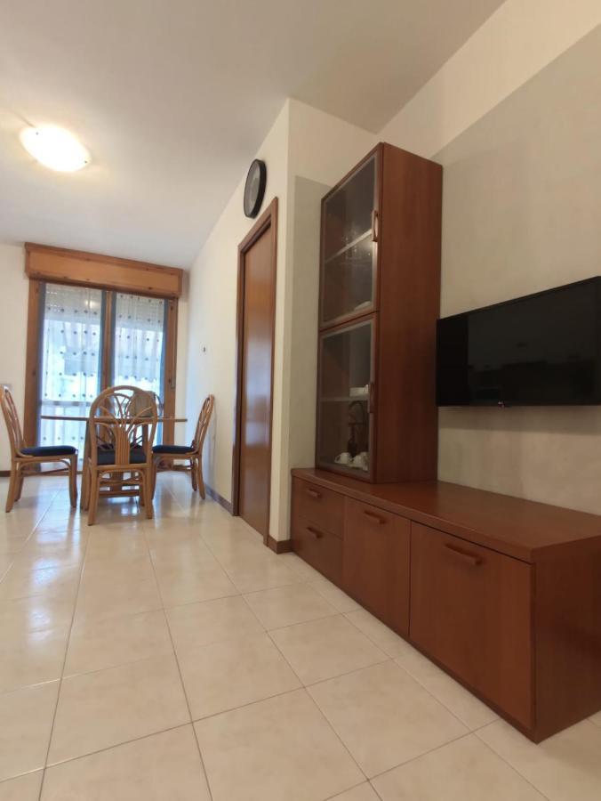 Bafile 18 - Piazza Marconi - Centrale - 50 Mt Dal Mare Лидо ди Йезоло Екстериор снимка
